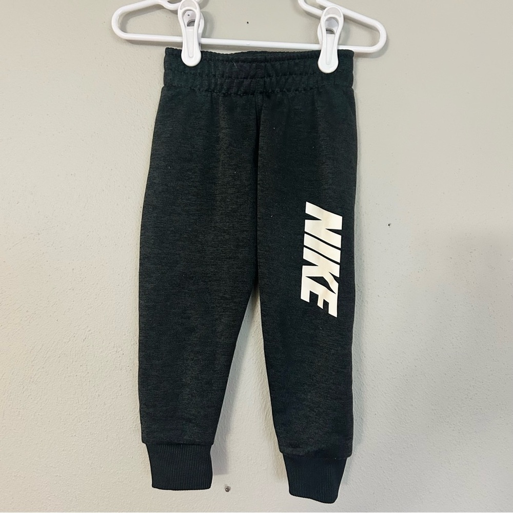 Nike Heather Gray Dri-Fit Sweats in Size 2T